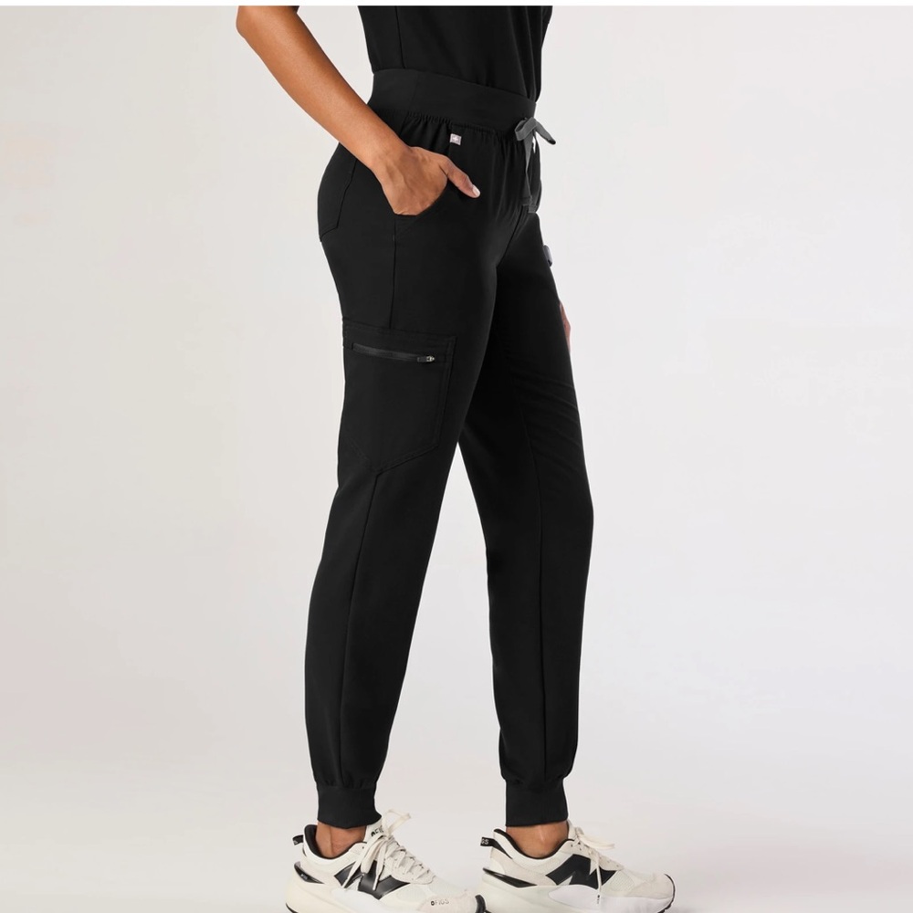 Figs Women's Black Drawstring Track Joggers with Zip Pocket
